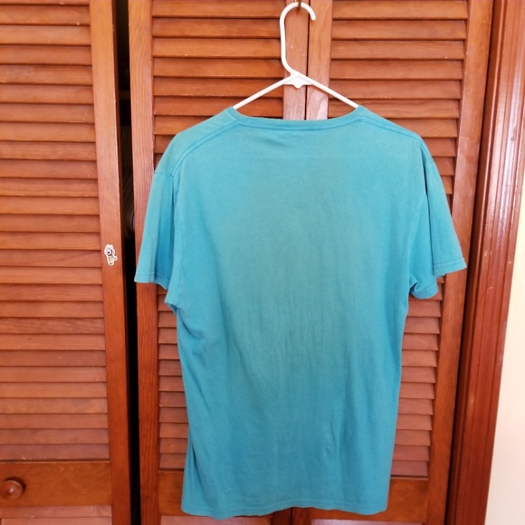 T-Shirt - Picture 3 of 4